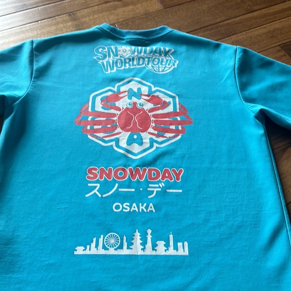 NEW Men’s Snow Day World Tour Osaka Japan Sneaker Con Streetwear Shirt M Used - Picture 3 of 11